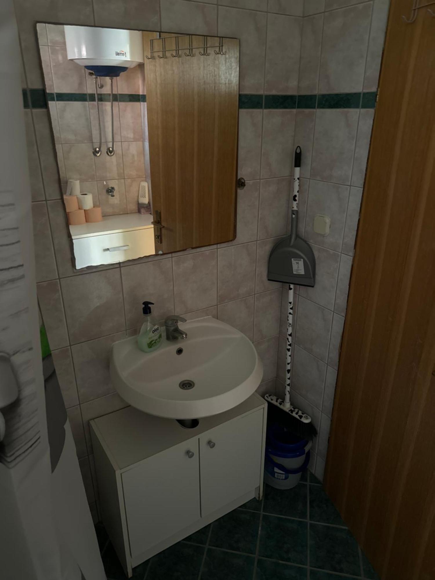 Appartement Apartman J&B à Vir Extérieur photo
